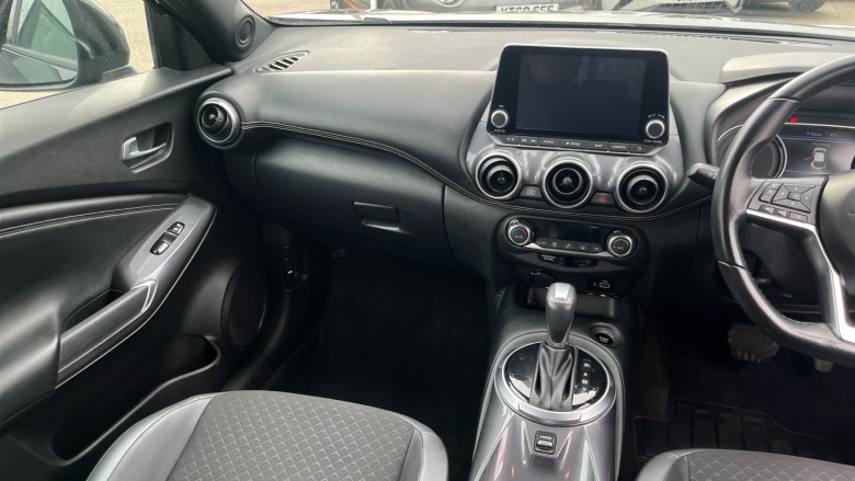 Nissan Juke 1.6 Hybrid N-Connecta 5dr Auto Hybrid Hatchback